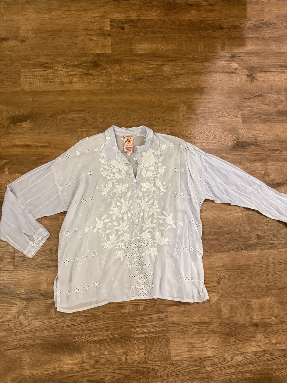 Johnny Was Light Blue periwinkle Embroidered Button-Down Shirt Size Medium